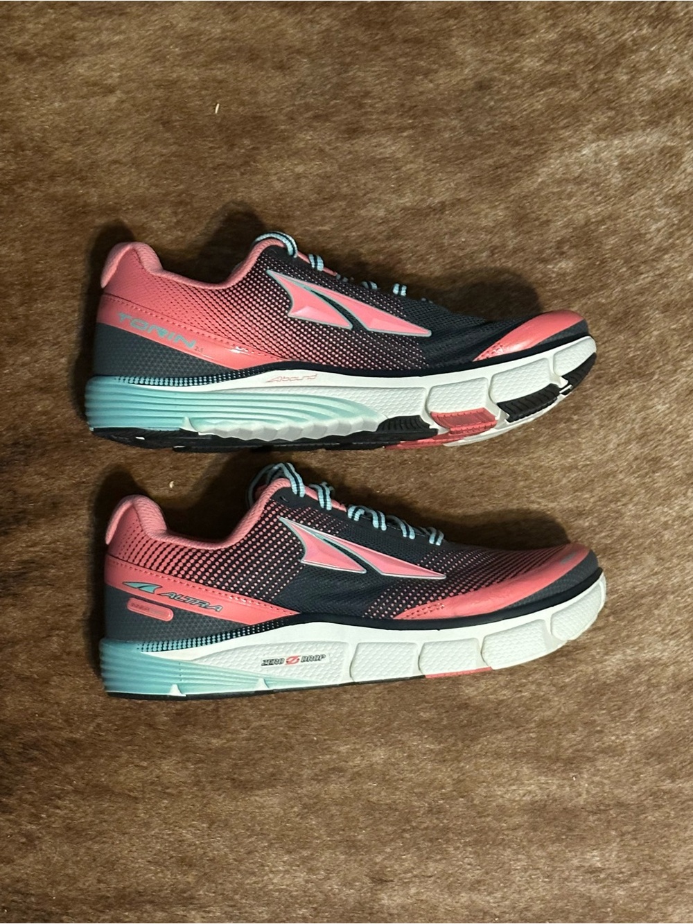 Altra Women's Torin 2-5 Coral Pink and Navy Athletic Running Shoes NIB - Picture 2 of 7
